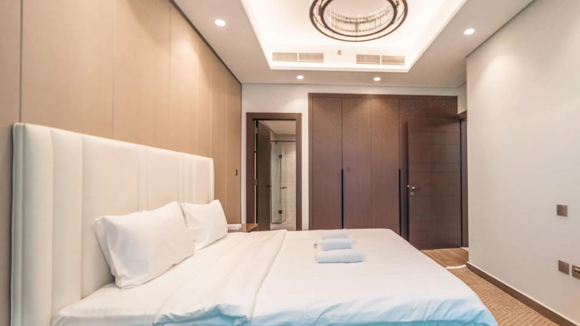 Stunning One Bed Apartment In Luxury Tower Dubai