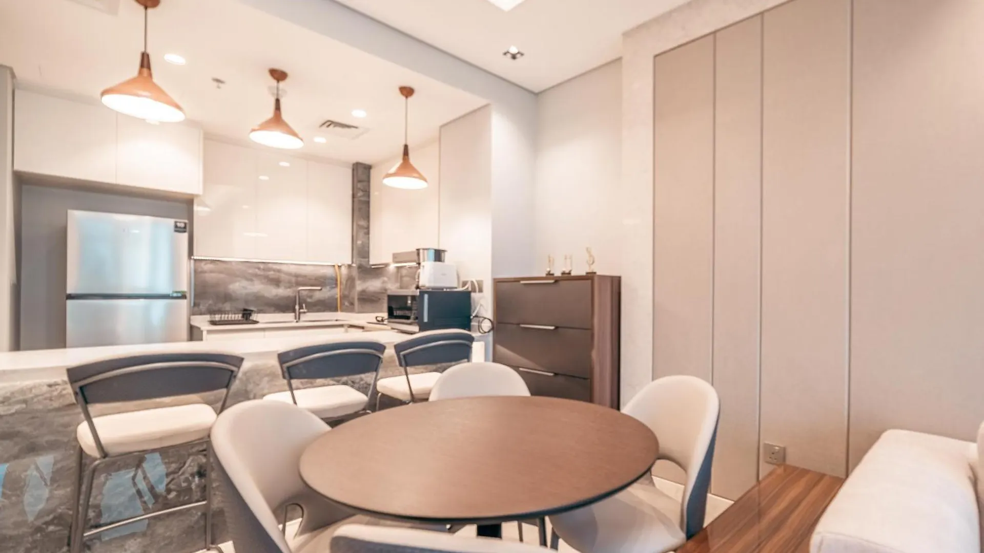 Stunning One Bed Apartment In Luxury Tower Dubai United Arab Emirates