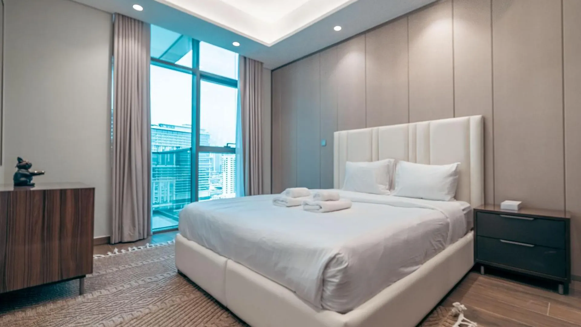 Stunning One Bed Apartment In Luxury Tower Dubai United Arab Emirates